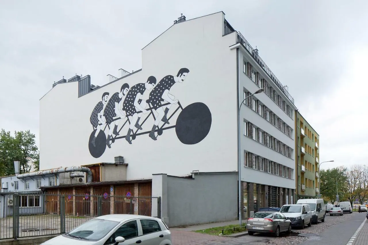 Clicktheflat The Warsaw Rising Museum Apartments Польша